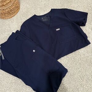 FIGS Navy Blue Scrub Set